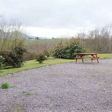 Modern 4 Bedroom House With A Game Holiday home *