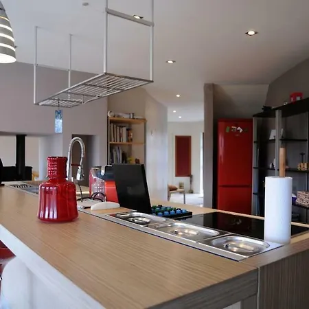 Holiday home Modern 4 Bedroom House With A Game Baunclune